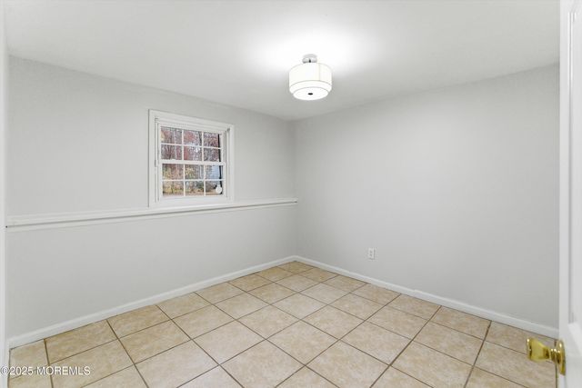 17 Walter Drive, Jackson, NJ 08527