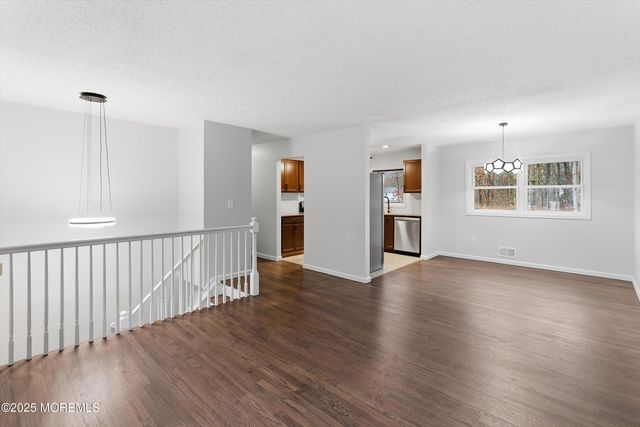 17 Walter Drive, Jackson, NJ 08527