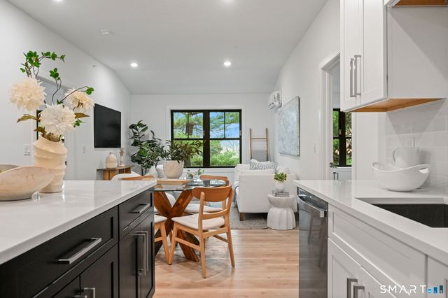 131 Beach Road 210, Fairfield, CT 06824