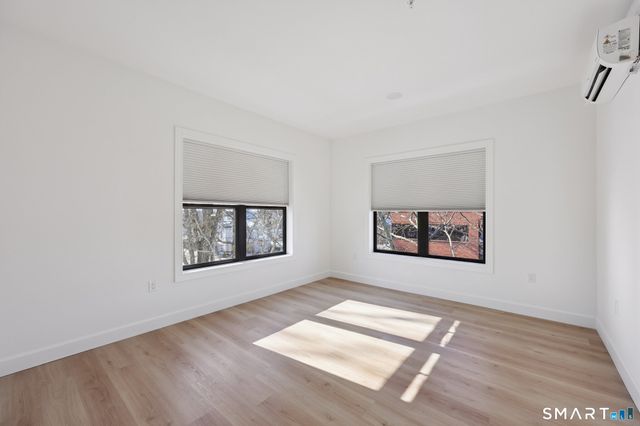 131 Beach Road 210, Fairfield, CT 06824