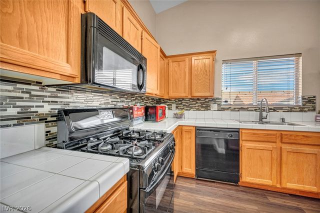 902 Big Horn Street, Henderson, NV 89002