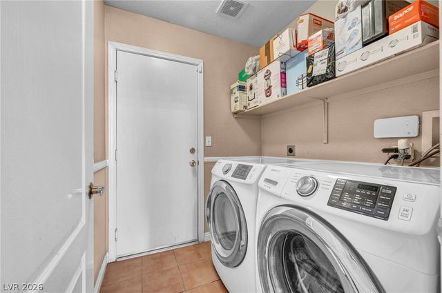902 Big Horn Street, Henderson, NV 89002