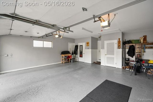 45503 Klingkammer Street, Utica, MI 48317