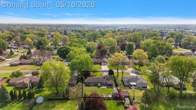 45503 Klingkammer Street, Utica, MI 48317