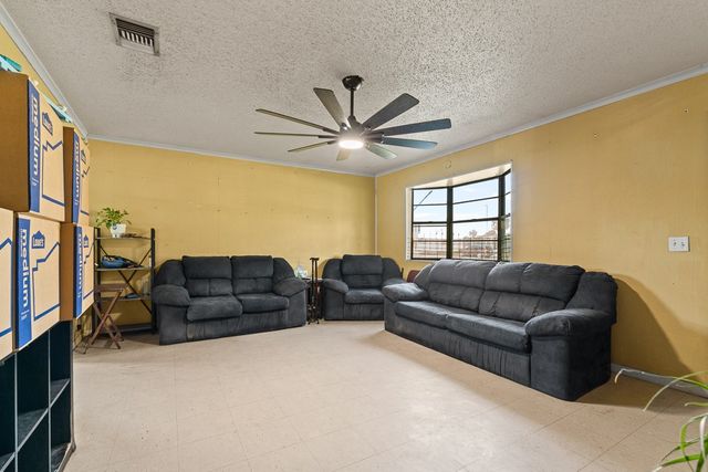 504 S 9th St, Aransas Pass, TX 78336