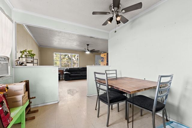 504 S 9th St, Aransas Pass, TX 78336