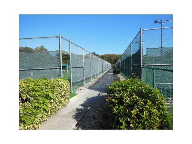 3100 NW 42nd Avenue D404, Coconut Creek, FL 33066