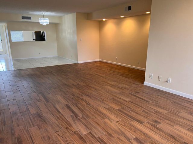 3100 NW 42nd Avenue D404, Coconut Creek, FL 33066