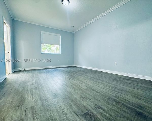 1035 NE 207th Ter, Miami, FL 33179