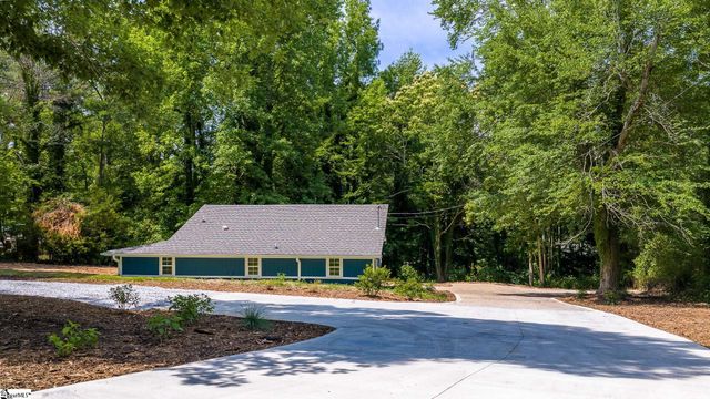 135 Harris Road, Pickens, SC 29671