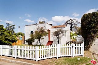 59 La Venezia Court, Altadena, CA 91001