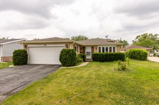 70 Dover Drive, Des Plaines, IL 60018