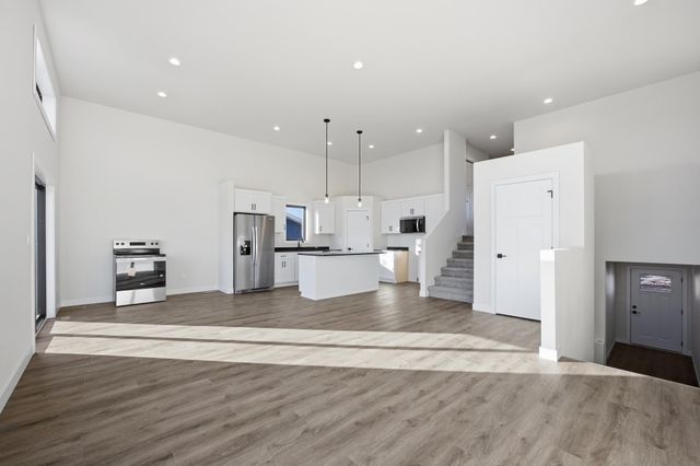 6264 86th Avenue S, Horace, ND 58047