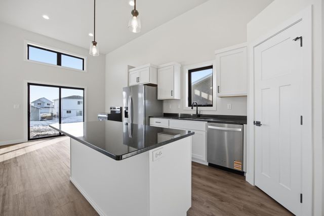 6264 86th Avenue S, Horace, ND 58047