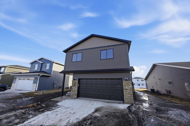 6264 86th Avenue S, Horace, ND 58047