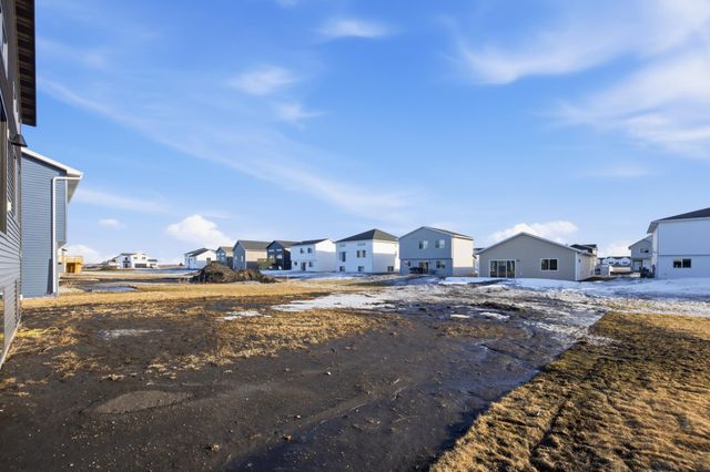 6264 86th Avenue S, Horace, ND 58047