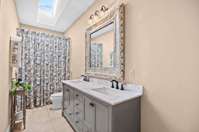 815 Bentley Ln., North Myrtle Beach, SC 29582