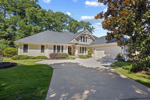 815 Bentley Ln., North Myrtle Beach, SC 29582
