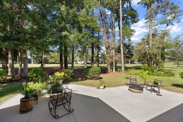 815 Bentley Ln., North Myrtle Beach, SC 29582