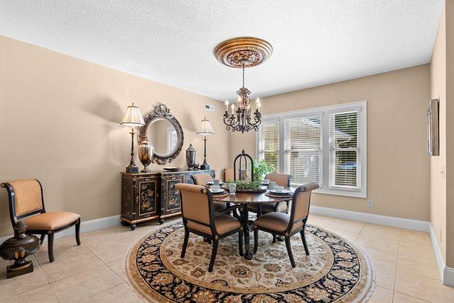 815 Bentley Ln., North Myrtle Beach, SC 29582