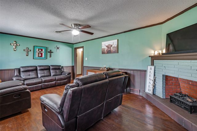 5732 Monterrey Drive, Fort Worth, TX 76112