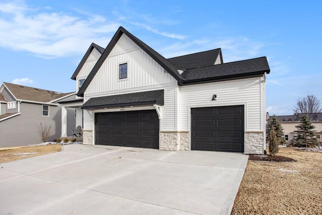 411 Gidley Circle, Grand Haven, MI 49417