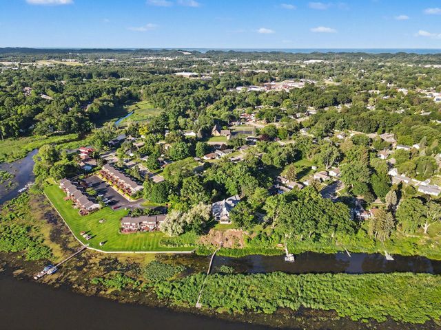 411 Gidley Circle, Grand Haven, MI 49417