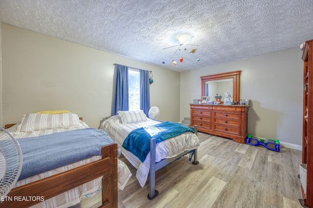 2215 Island Blvd, Sevierville, TN 37876