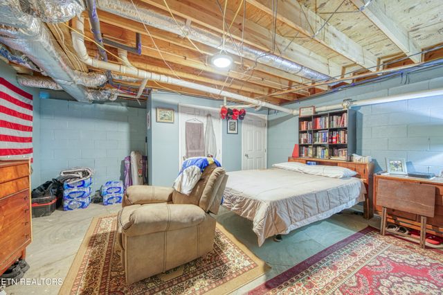 2215 Island Blvd, Sevierville, TN 37876
