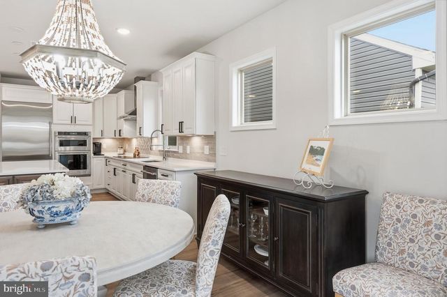 46337 REDDISH KNOB DR, Sterling, VA 20164
