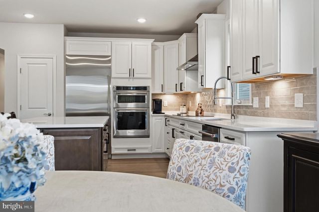 46337 REDDISH KNOB DR, Sterling, VA 20164