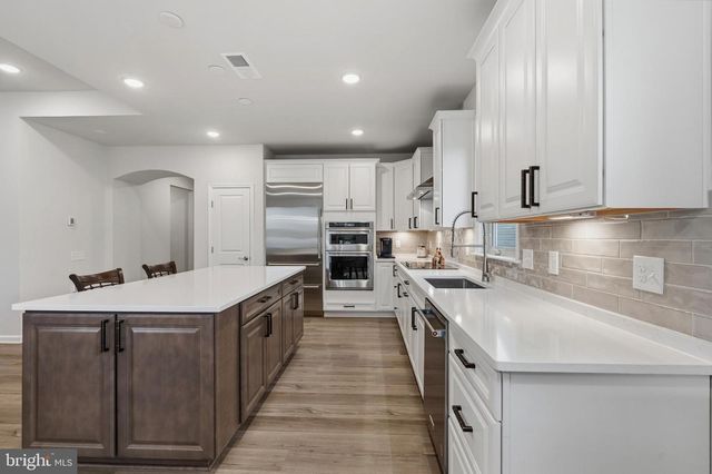 46337 REDDISH KNOB DR, Sterling, VA 20164