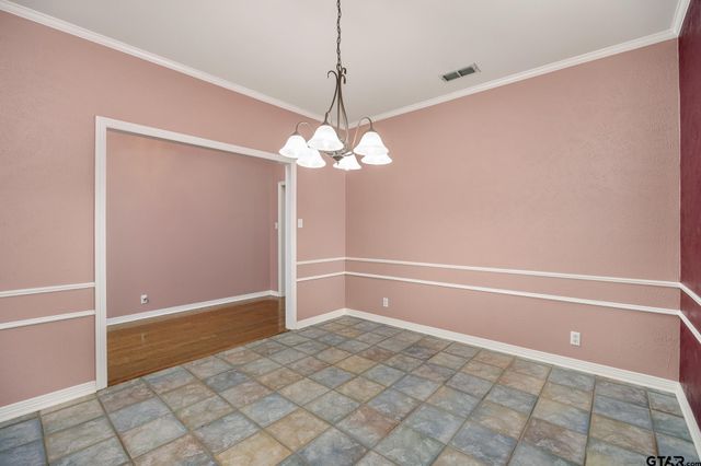 11822 County Road 283 E, Whitehouse, TX 75791