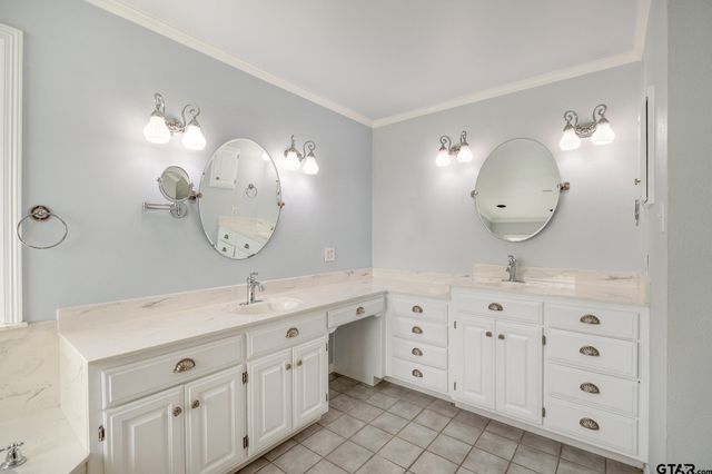 11822 County Road 283 E, Whitehouse, TX 75791