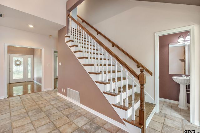 11822 County Road 283 E, Whitehouse, TX 75791