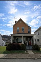 702 Speer St, Belle Vernon, PA 15012