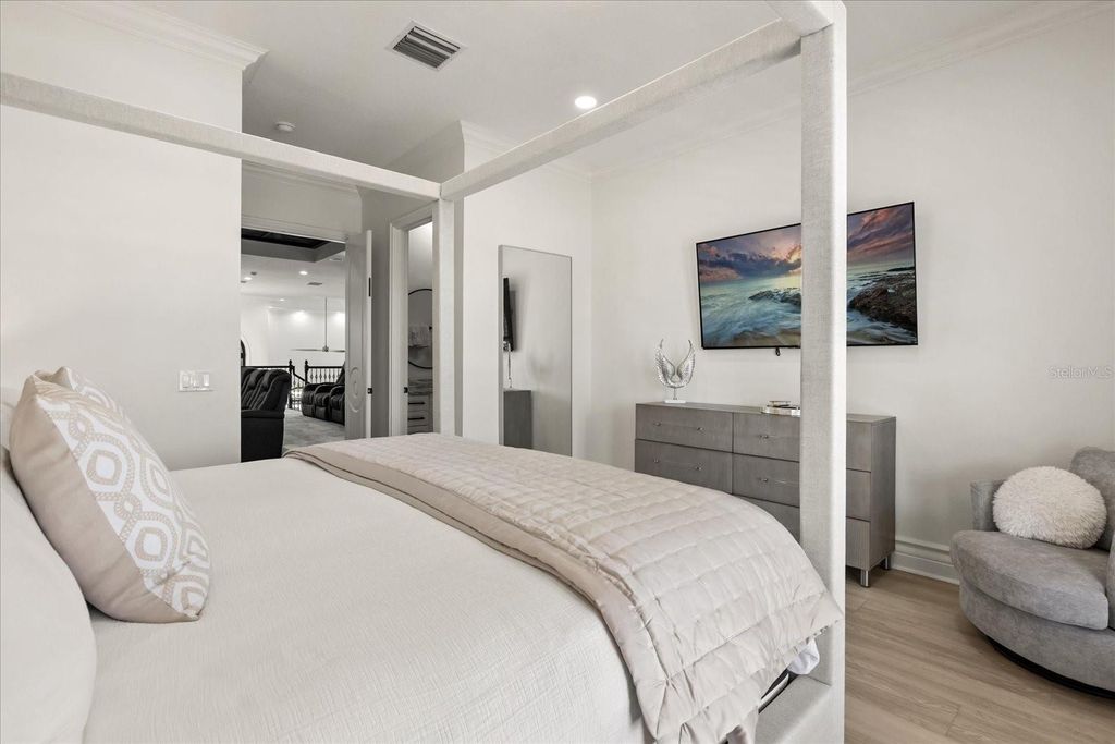 Image 52 of property listing at 7862 PALMILLA COURT, Reunion, FL 34747