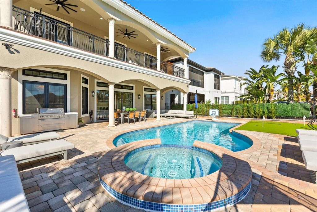 Image 7 of property listing at 7862 PALMILLA COURT, Reunion, FL 34747