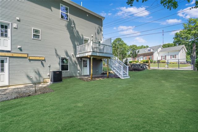 7 Trinity Way, Johnston, RI 02919