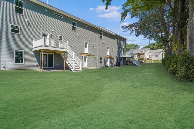7 Trinity Way, Johnston, RI 02919