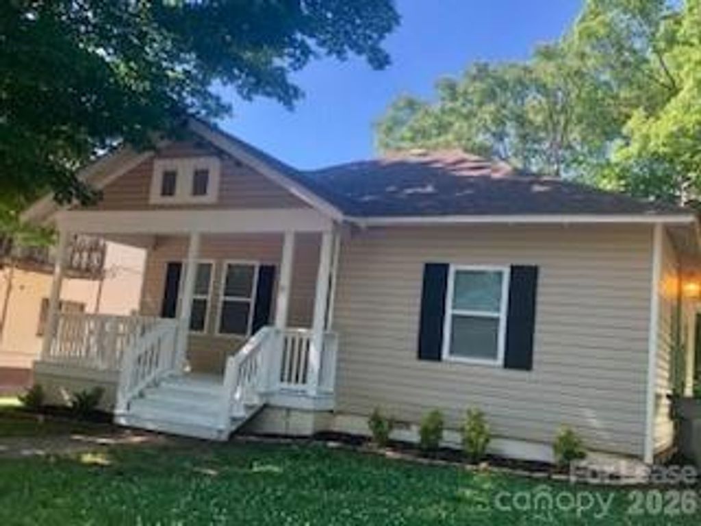 912 W 5th Avenue, Gastonia, NC 28052