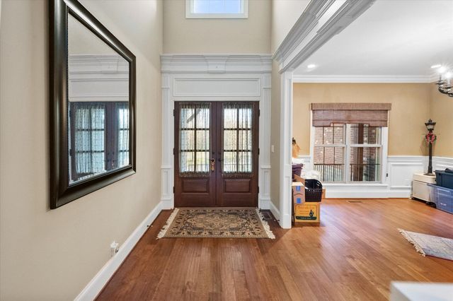 607 Locust Creek Boulevard, Louisville, KY 40245