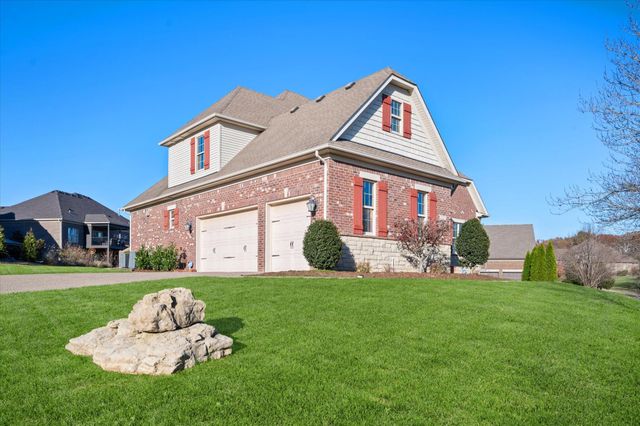 607 Locust Creek Boulevard, Louisville, KY 40245