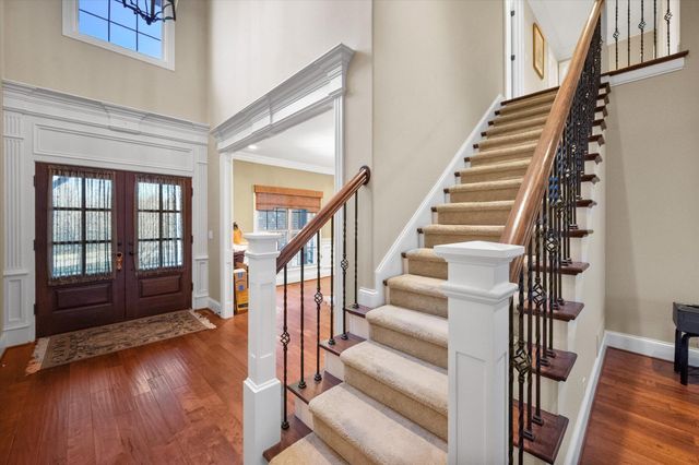 607 Locust Creek Boulevard, Louisville, KY 40245