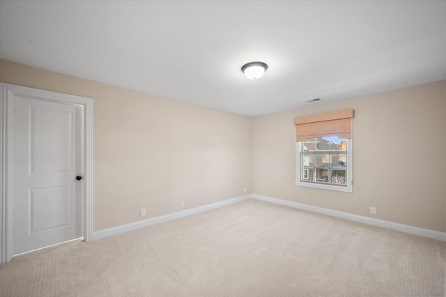 607 Locust Creek Boulevard, Louisville, KY 40245