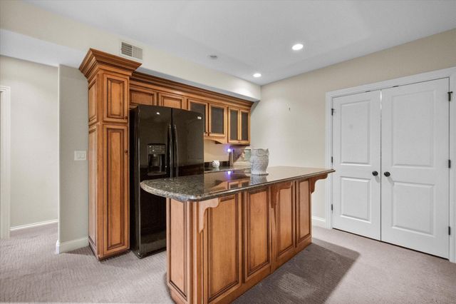 607 Locust Creek Boulevard, Louisville, KY 40245