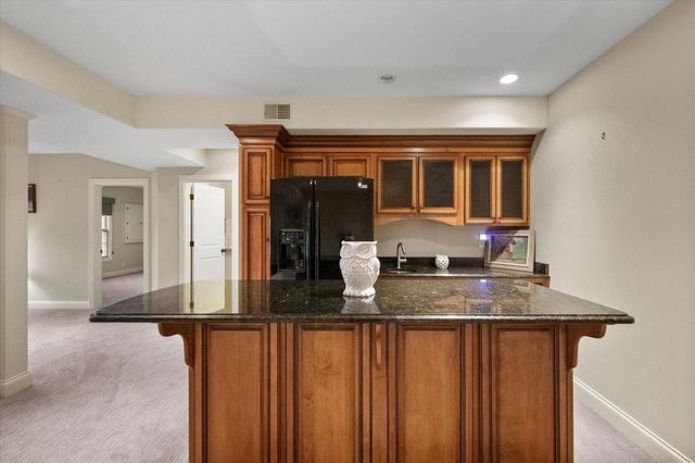 607 Locust Creek Boulevard, Louisville, KY 40245