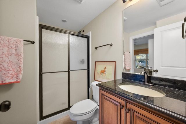 607 Locust Creek Boulevard, Louisville, KY 40245