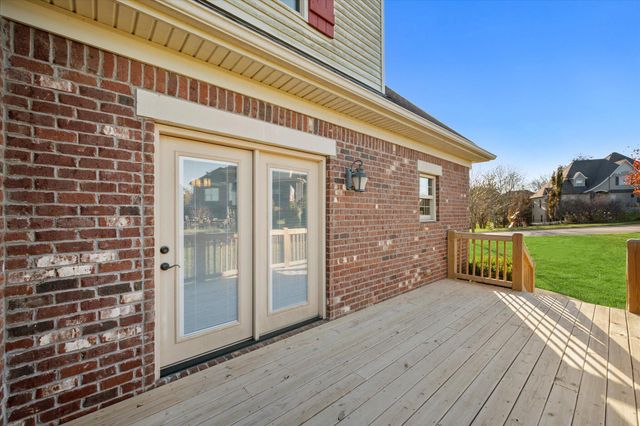 607 Locust Creek Boulevard, Louisville, KY 40245