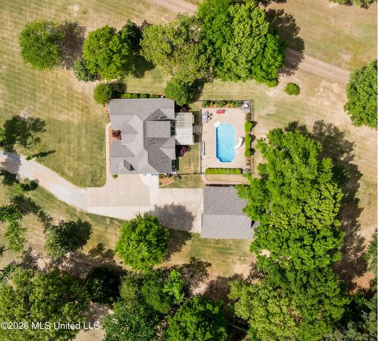 1290 S Robertson Road, Hernando, MS 38632